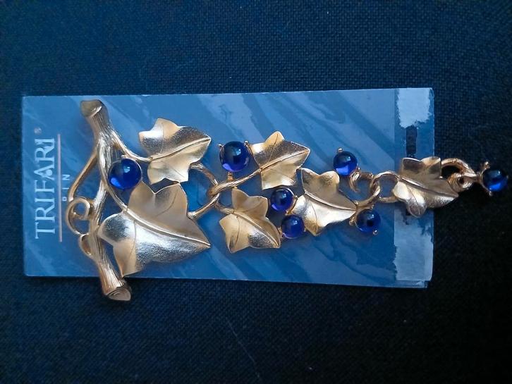 Vintage Trifari broche nieuw, Sieraden, Tassen en Uiterlijk, Broches, Nieuw, Overige materialen, Goud, 10 cm of meer, Ophalen of Verzenden