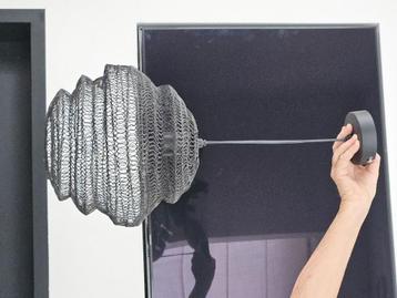 Zwarte hanglamp beschikbaar voor biedingen