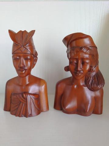 FRAAI! Bustes van Balinees stel/ houtsnijwerk/ jaren '50