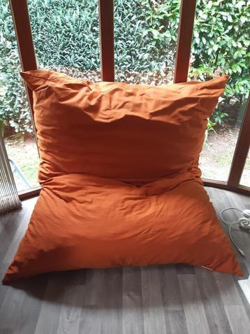 Zitzak, terracotta kleur, ecologisch vervaardigd beschikbaar voor biedingen