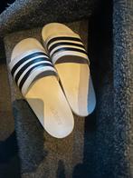 Adidas slippers maat 43, Kleding | Heren, Badmode en Zwemkleding, Ophalen of Verzenden