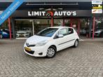 Toyota Yaris 1.0 VVT-i Now Airco/Carplay/El.ramen/5drs/Deale, Auto's, Euro 5, Gebruikt, 750 kg, Wit