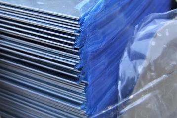 Aluminium platen 2200 x 1290 x 0.8 mm (per pak) beschikbaar voor biedingen
