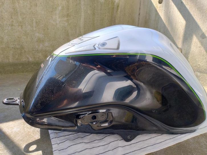 Benzinetank Kawasaki Z750 bj 2010, Motoren, Onderdelen | Kawasaki, Gebruikt, Ophalen of Verzenden