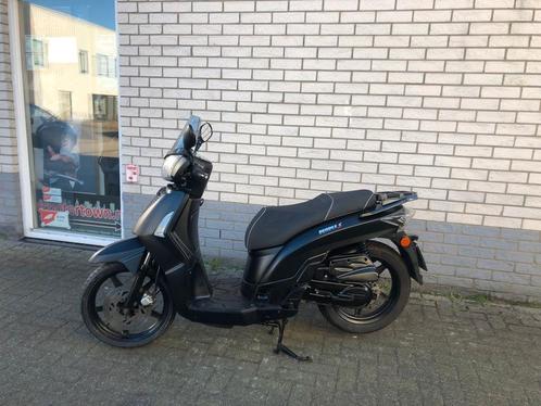 PRACHTIGE KYMCO PEOPLE S 45KM BROM MAT ZWART BJ2016 8100KM, Fietsen en Brommers, Scooters | Kymco