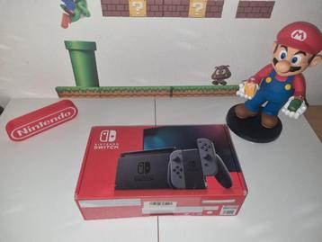 Nintendo switch Grey model zo goed als nieuw. beschikbaar voor biedingen