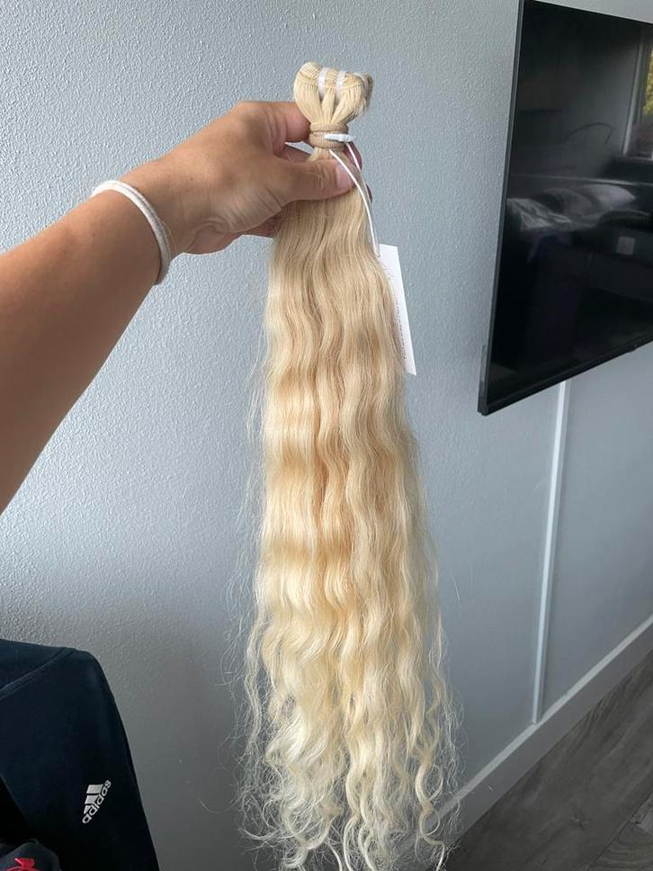 Blonde krullen weave extensions 100%human hair top kwaliteit, Sieraden, Tassen en Uiterlijk, Uiterlijk | Haarverzorging, Zo goed als nieuw