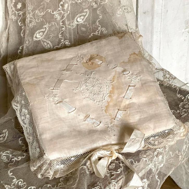 Brocante oude lingeriehoes / lingerie hoes, Antiek en Kunst, Curiosa en Brocante, Verzenden