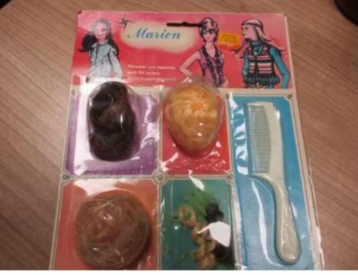 BARBIE/CLONE PRUIKJES NIEUW in verpakking Jaren 70, Verzamelen, Poppen, Nieuw, Accessoires, Verzenden