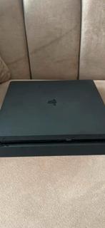 Playstation 4, Spelcomputers en Games, Spelcomputers | Sony PlayStation 4, 500 GB, Met 2 controllers, Ophalen of Verzenden, Zo goed als nieuw