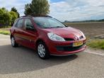 Renault Clio1.2 TCE Estate 2009 Rood 131994 km nap schuifdak, Auto's, Renault, Voorwielaandrijving, Zwart, 4 cilinders, 1095 kg