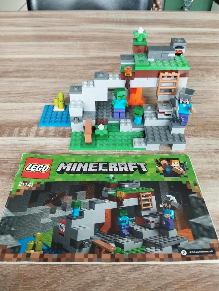 Lego Minecraft 21141 De zombiegrot, Kinderen en Baby's, Speelgoed | Duplo en Lego, Zo goed als nieuw, Ophalen of Verzenden