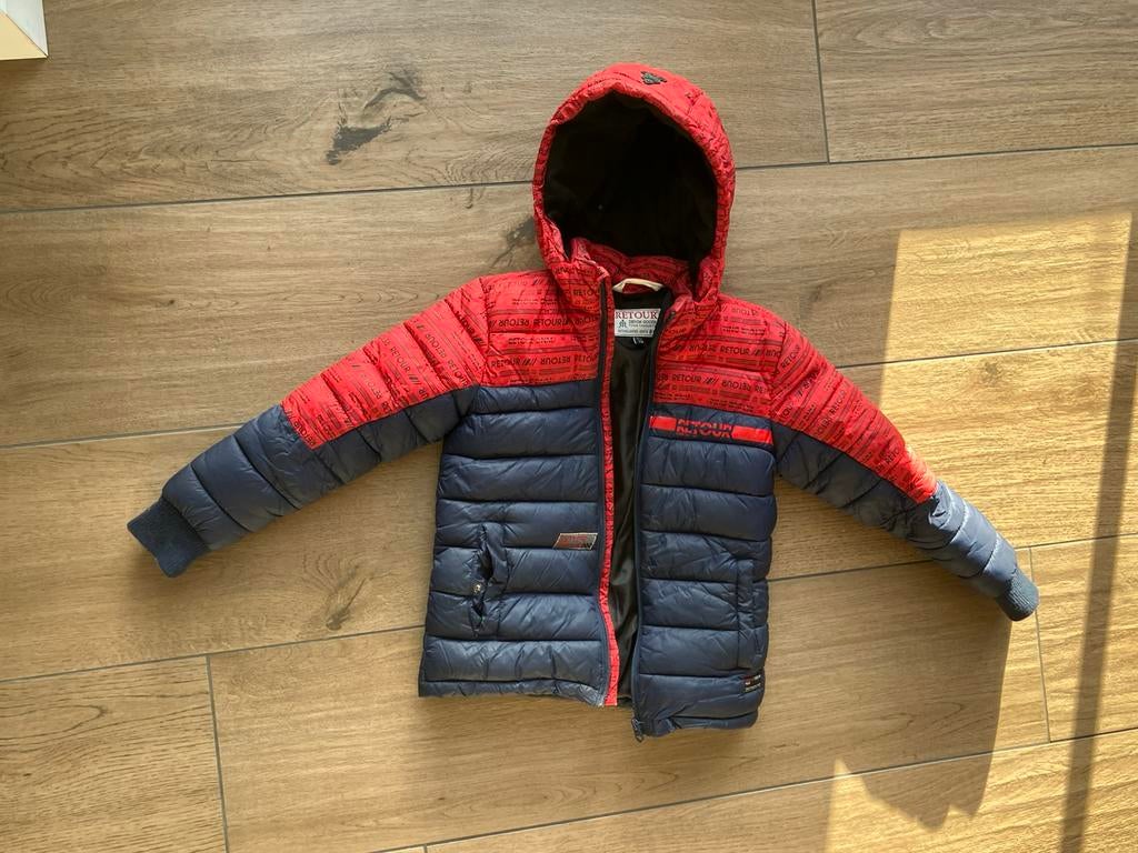Retour winterjas maat 122 / 128, Kinderen en Baby's, Kinderkleding | Maat 122, Ophalen of Verzenden, Zo goed als nieuw, Jongen