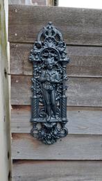 Gietijzeren ornament Jongeling met duif, Ophalen of Verzenden, Zo goed als nieuw, Metaal, Mensenbeeld