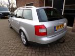 Audi A4 Avant 3.0 quattro Exclusive Automaat / Leder Alcanta, Auto's, Automaat, Zwart, A4, Origineel Nederlands