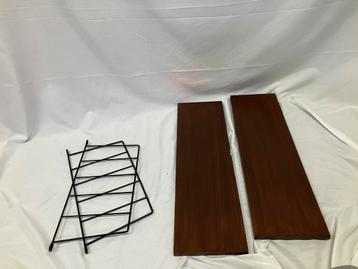 Nisse Strinning vintage wandrek met 2 legplanken beschikbaar voor biedingen