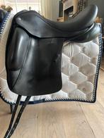 Custom icon Alpha dressuurzadel (2023)17,5 inch, Ophalen, Zo goed als nieuw, Dressuur