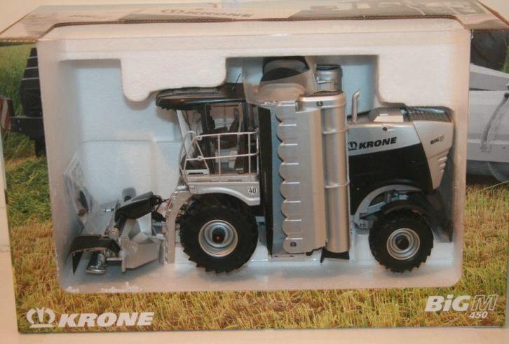 Boeryes Aanbieding: Krone Big M450 Zwart/Zilver van Ros, Hobby en Vrije tijd, Modelauto's | 1:32, Nieuw, Tractor of Landbouw, Overige merken