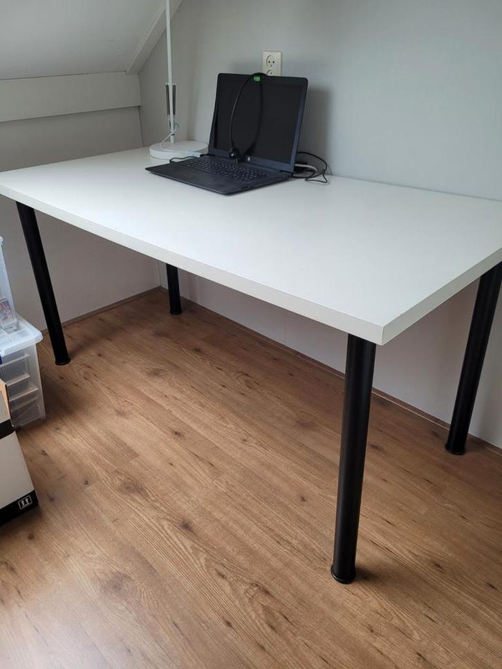 Ikea Bureau wit, Huis en Inrichting, Bureaus, Zo goed als nieuw, Bureau, Ophalen