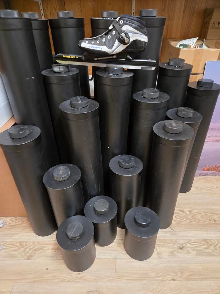 Etaleer zuilen voor schaatsen, Huis en Inrichting, Woonaccessoires | Zuilen en Pilaren, Ophalen, Nieuw