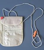 Plat,handig tas wat men om de nek kan hangen onde kleding., Verzenden, Nieuw, Beige, Overige merken