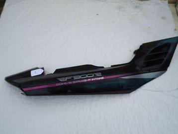 RF900 1993 - 1996 Suzuki Kuipdeel Kuipdeel kont D1-18350 beschikbaar voor biedingen