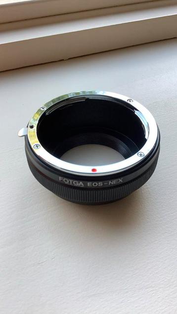 Fotga metalen Canon-Sony adapter beschikbaar voor biedingen