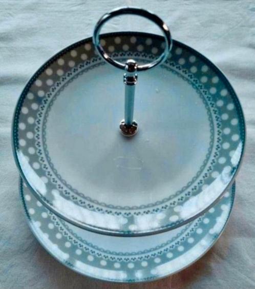 Gusta vintage witte stippen etagere grijze randen 2 borden, Huis en Inrichting, Woonaccessoires | Etagères, Zo goed als nieuw