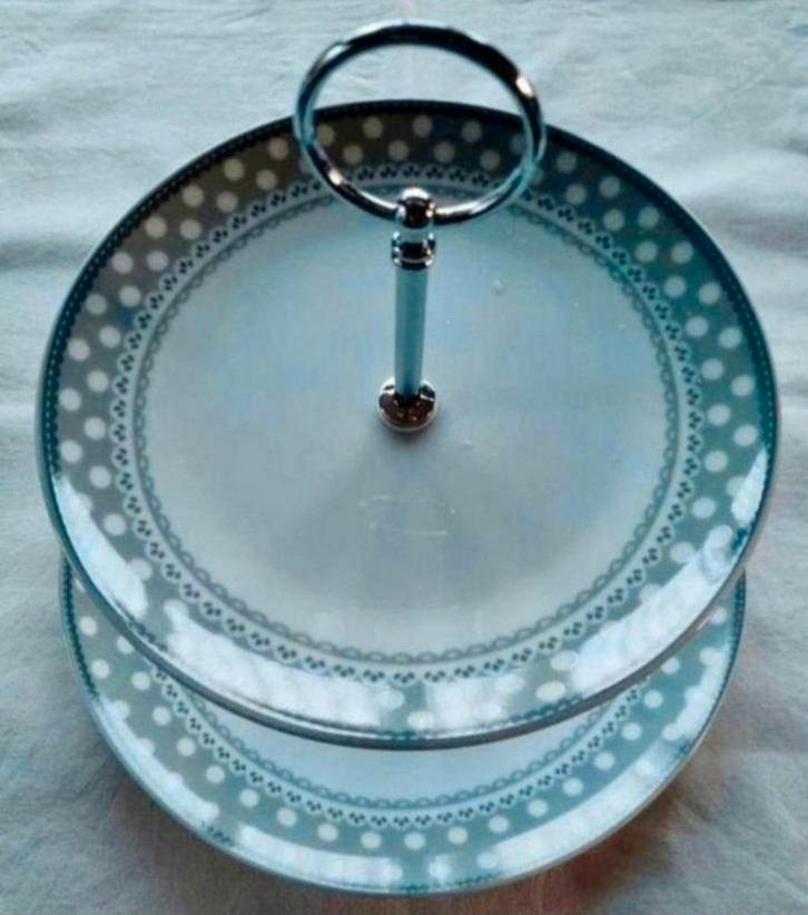 Gusta vintage witte stippen etagere grijze randen 2 borden, Huis en Inrichting, Woonaccessoires | Etagères, Zo goed als nieuw