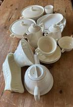 Servies gebroken wit creme divers, Antiek en Kunst, Ophalen