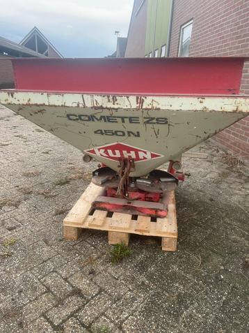 Kuhn kunstmest strooier beschikbaar voor biedingen
