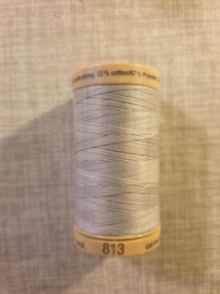 2 nieuwe klosjes garen van Mettler, Hobby en Vrije tijd, Naaien en Fournituren, Nieuw, Garen of Naald(en), Ophalen of Verzenden