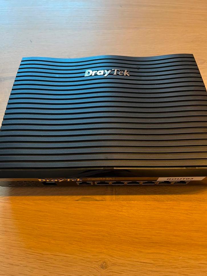 De DrayTek Vigor 2925, Computers en Software, Routers en Modems, Zo goed als nieuw, Router, Ophalen