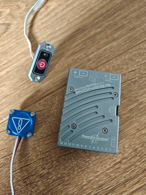 Powerbox pioneer 14 kanalen met iGyro dat van powerbox Syste, Hobby en Vrije tijd, Modelbouw | Radiografisch | Vliegtuigen, Zo goed als nieuw