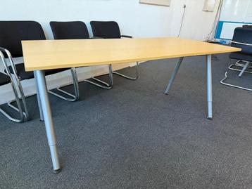 Ikea Galant bureau Tafels 5x, Verstelbare, Stuk prijs: €15 - afbeelding 1