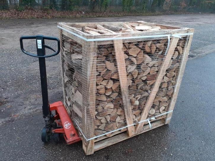 Vrachtwagen met 52 kratten eik, beuk, es, els of Berk, Droog, Tuin en Terras, Haardhout, Blokken, 6 m³ of meer, Ophalen