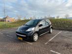 Peugeot 107 1.0 12V 5DR 2011 Zwart / Elek Ramen / AC / NAP, Auto's, Voorwielaandrijving, 4 stoelen, Origineel Nederlands, Handgeschakeld