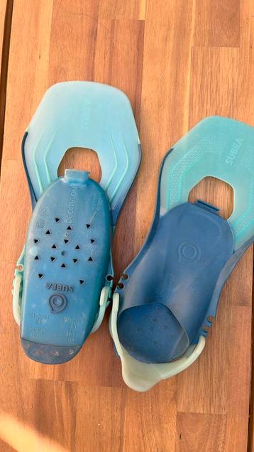 Flippers maat 28-31 van decathlon beschikbaar voor biedingen