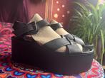 Mooie plateau sandalen maat 39 van Pull & Bear nu 24,99€, Sandalen of Muiltjes, Ophalen of Verzenden, Zo goed als nieuw, Zwart