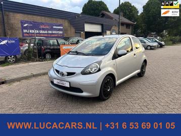Toyota Aygo 1.0-12V NIEUWE APK! beschikbaar voor biedingen