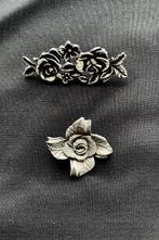 2 tinnen broches rozen, Ophalen of Verzenden, Overige materialen