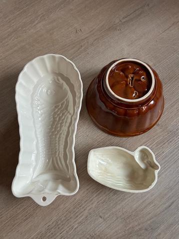 Puddingvorm 3x vintage ecru en bruin geglazuurd    beschikbaar voor biedingen