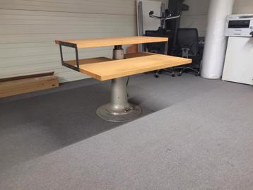 Zit sta bureau basis tekentafel beschikbaar voor biedingen