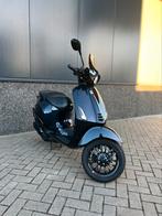 Vespa sprint 50cc 4 takt full option, Maximaal 45 km/u, Ophalen of Verzenden, Zo goed als nieuw, 50 cc