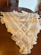 Antieke jabot voor de paspop, Antiek en Kunst, Ophalen of Verzenden