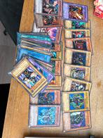 Set yu-gi-oh kaarten kaiba en yugi set, Hobby en Vrije tijd, Verzamelkaartspellen | Yu-gi-Oh!, Ophalen of Verzenden, Zo goed als nieuw