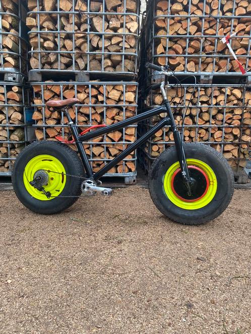 cruiser / fatbike met auto wielen (NIET elektrisch !!), Fietsen en Brommers, Fietsen | Crossfietsen en BMX, Zo goed als nieuw