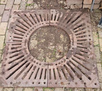 Gietijzer boomrooster 1 x 1 m plantgat 50 cm beschikbaar voor biedingen