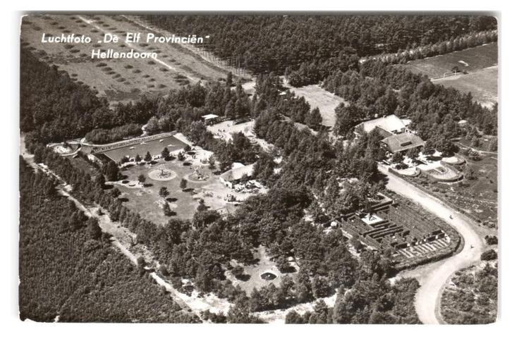 Hellendoorn, Luchtfoto "De Elf Provinciën", Verzamelen, Ansichtkaarten | Nederland, Gelopen, Overijssel, 1960 tot 1980, Verzenden