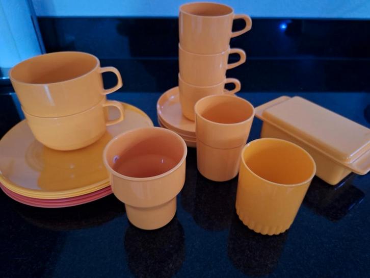 Leuk retro servies van mepal, Caravans en Kamperen, Kampeeraccessoires, Gebruikt, Ophalen of Verzenden